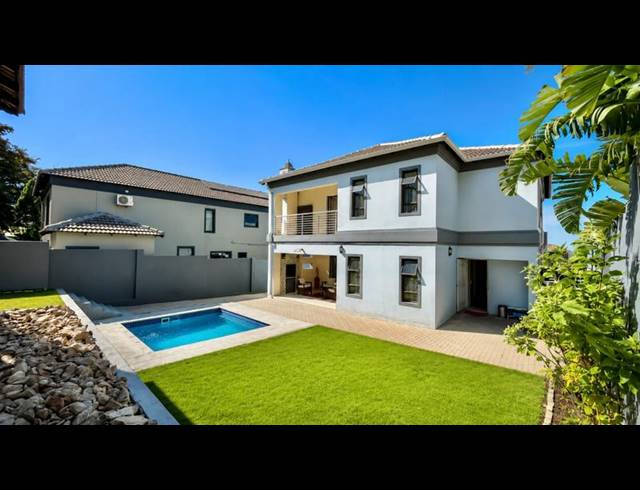 4 BEDROOM HOUSE FOR SALE IN SOUTH CREST